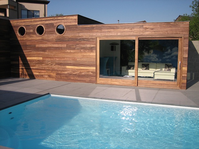 dům u bazénu